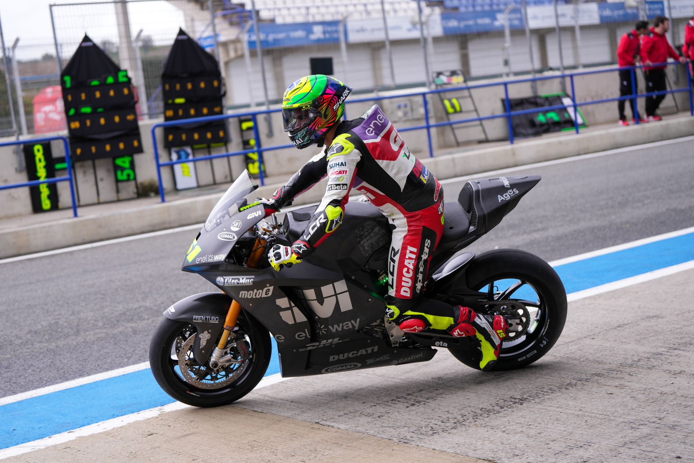 Granado setzt Streckenrekord in Jerez: 1. Testfahrten der MotoE mit neuen Motorrädern von Ducati